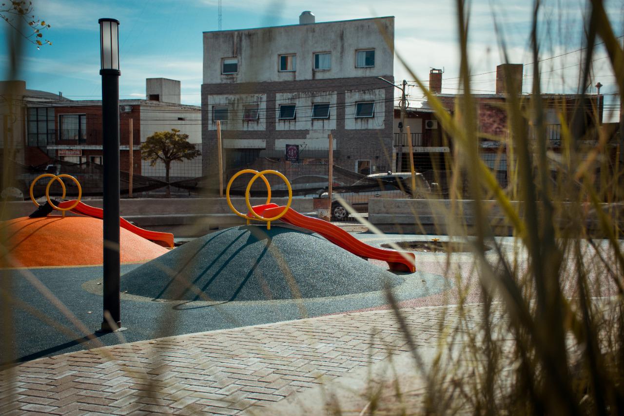 ec604dac-06c7-4fe3-b39d-bfe9a1b38655