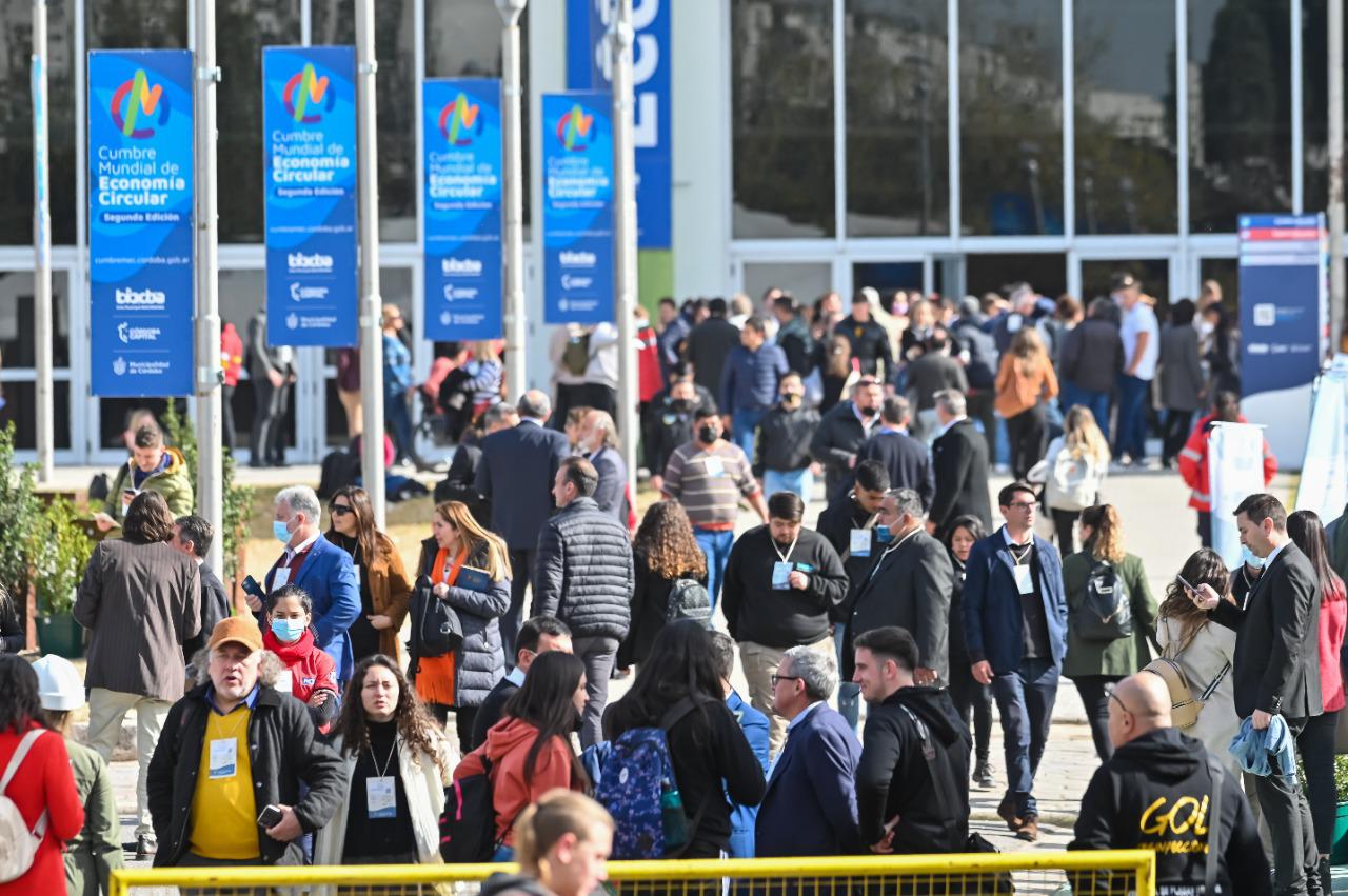 4c4ddd00-eb4a-428b-a2f6-39b1f6aa864f