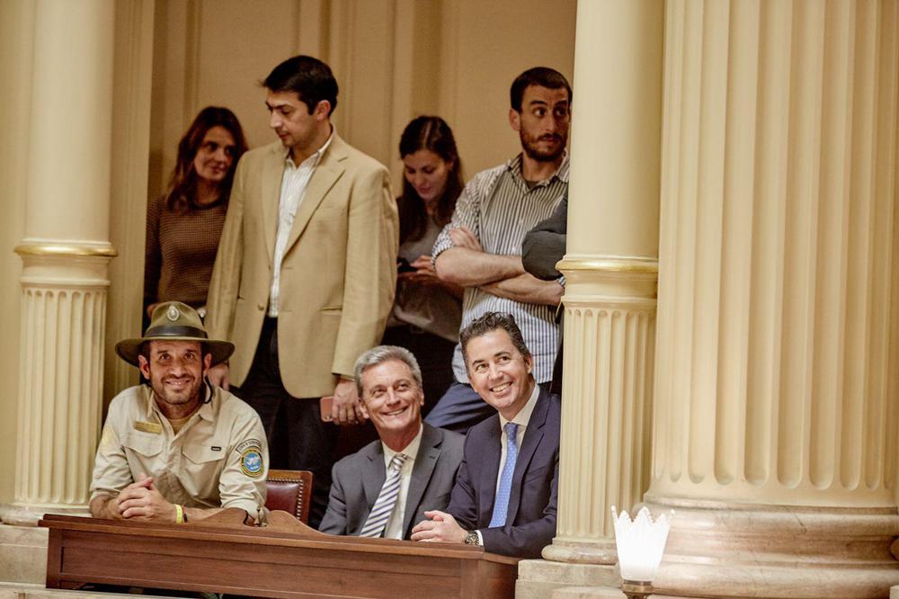 43b38575-a9ce-465e-87d0-e51b58fa1a6c