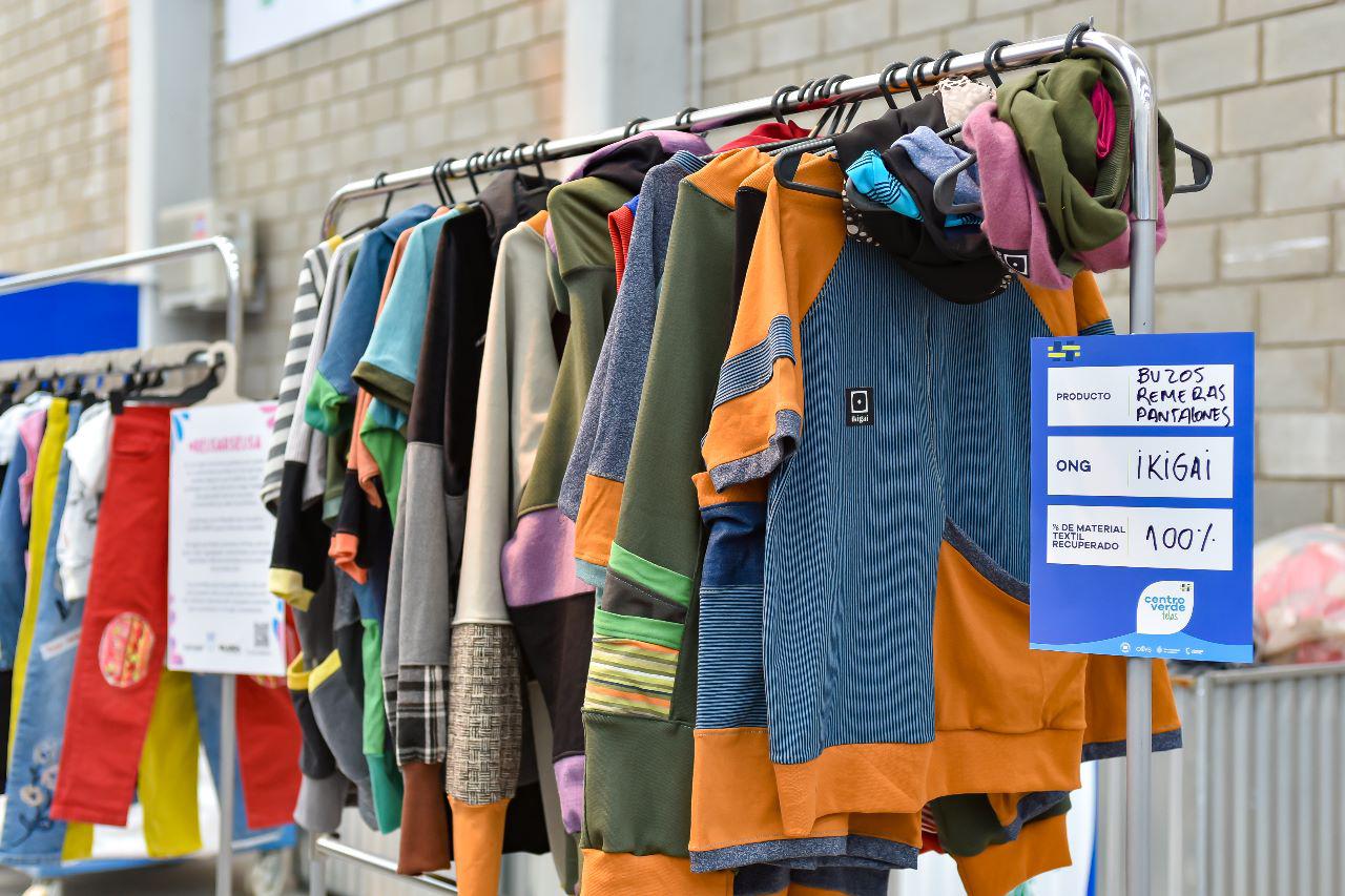 d7642299-35a7-4a7c-9992-6c14d3522304