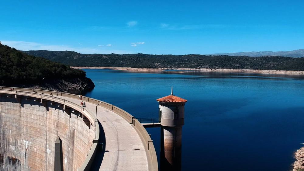 Villa de las Rosas.00_07_45_00.Imagen fija006