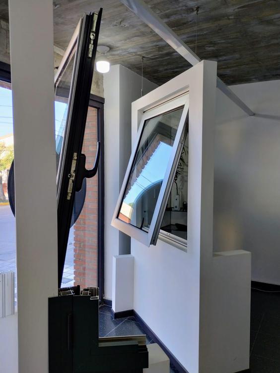 c135d3ba-a20c-425b-ae6f-3e30e4ea8380