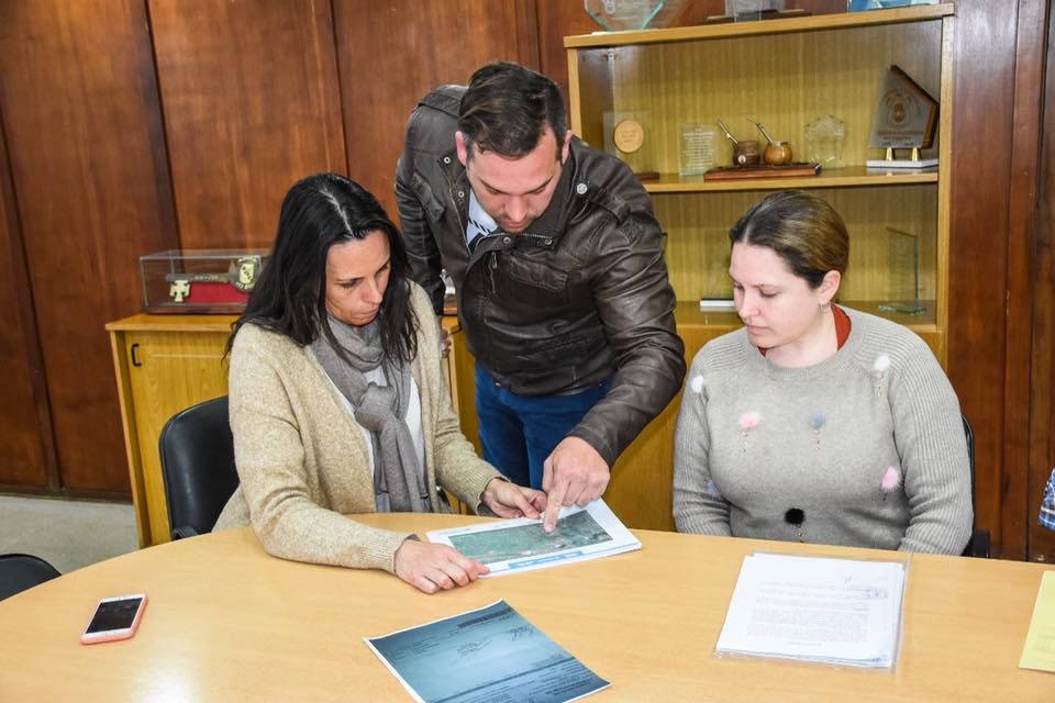 39894728_851268118330528_6215099010554789888_n