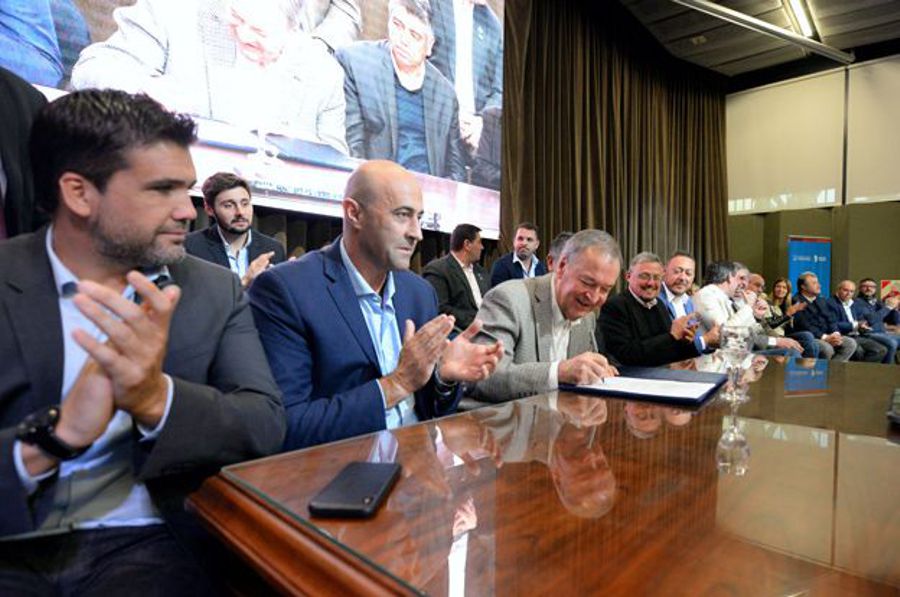 LOCALES-MARTINO,SCHIARETTI