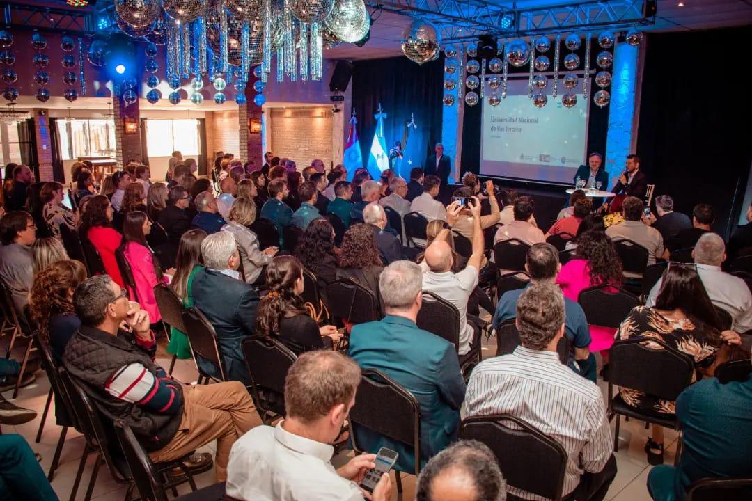 699beebe-4b31-4077-93fd-609a9cd535b2