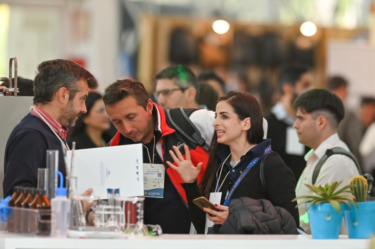 136ace0f-0b54-430f-8975-078b9c54532c