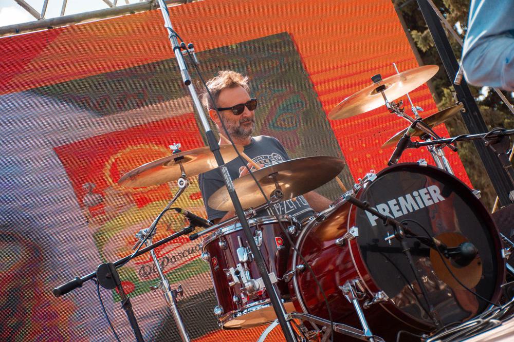 e41a1915-d45a-46d6-b433-777002cb6b3d