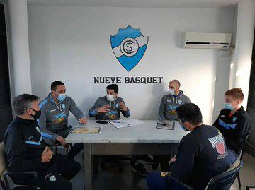 nueve