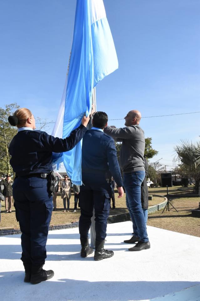 35886297_774517662672241_6524955217056759808_n