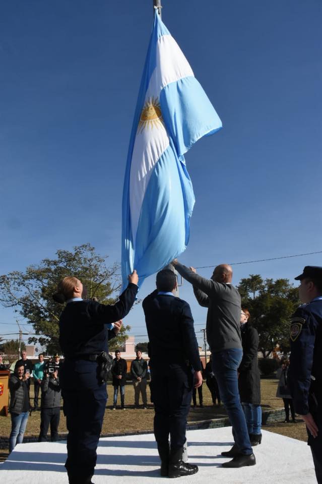 35728657_774517682672239_3037870522110050304_n