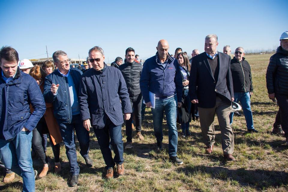 34776548_762204627236878_936305275709685760_n