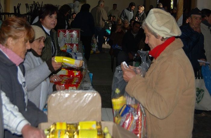 Hoy Se Entregan Los Bolsones Del Pami En El Círculo De Jubilados Y En La Ate 5118