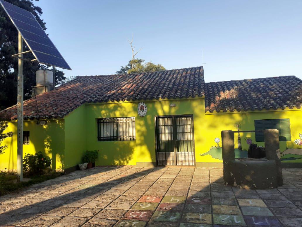 LOCALES - Escuela