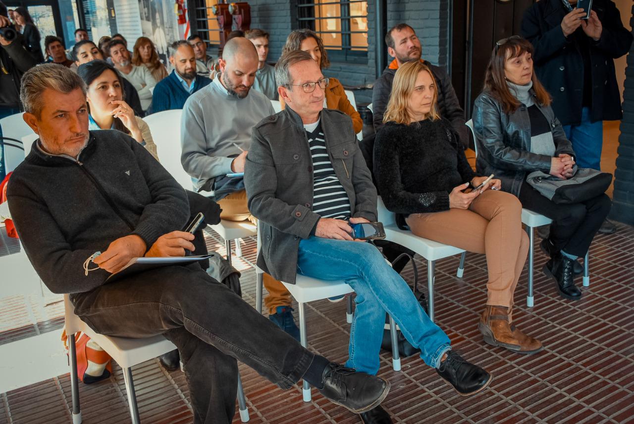 c6549ef7-f059-4a37-9f70-ce0a764e997e