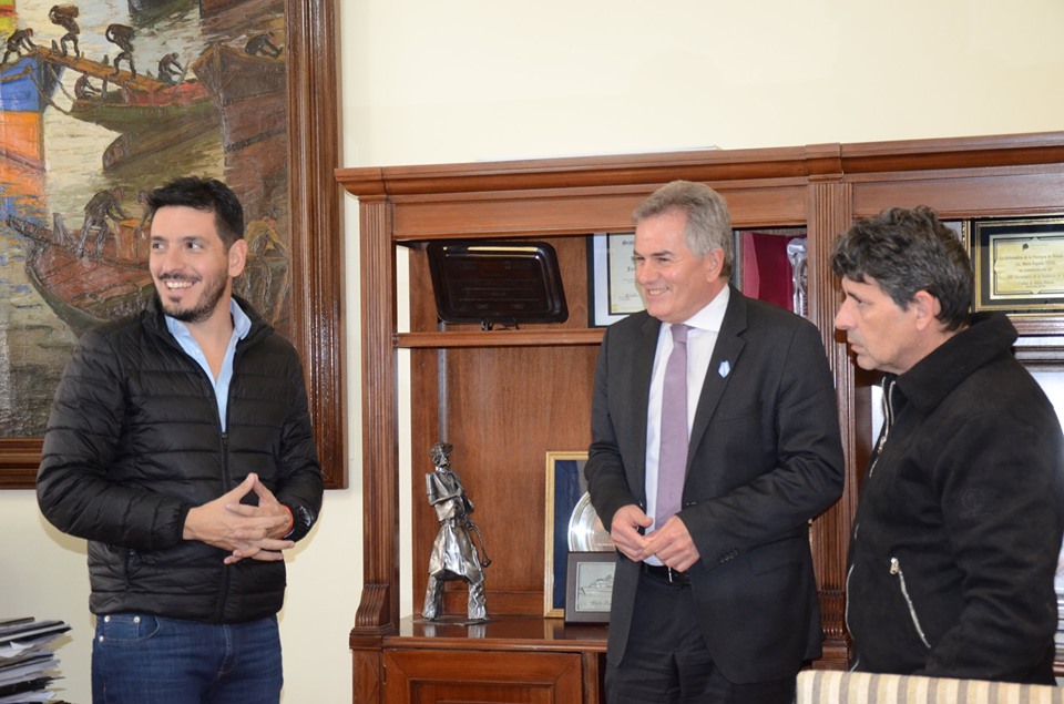 61057109_2103090553323807_7443596971610210304_n