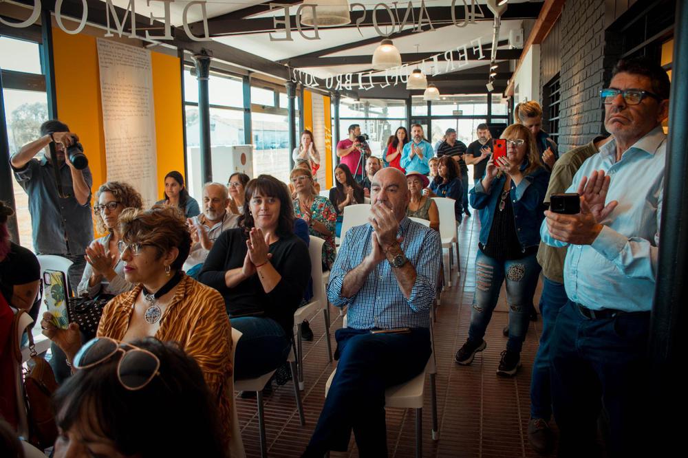 2085e5cc-d221-45e9-ac69-9409c0645dcb