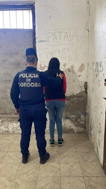 POLICIAL