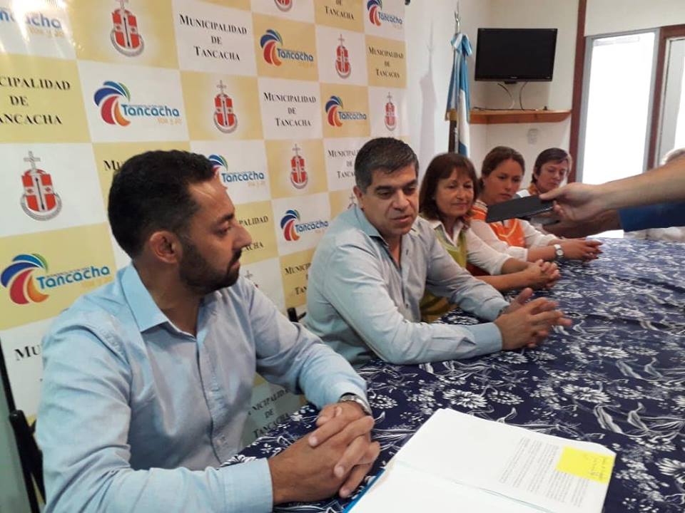 46177289_2210372922320778_5843270815428116480_n