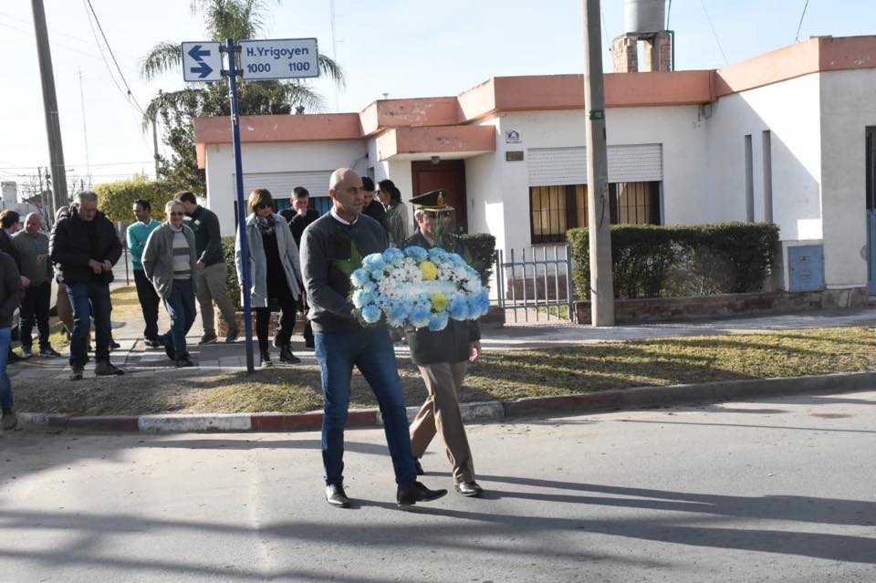 35695429_774539372670070_90990436943921152_n