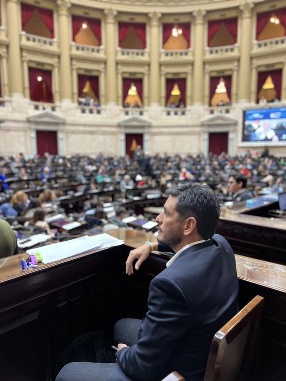 LOCALES-FERRER EN CONGRESO