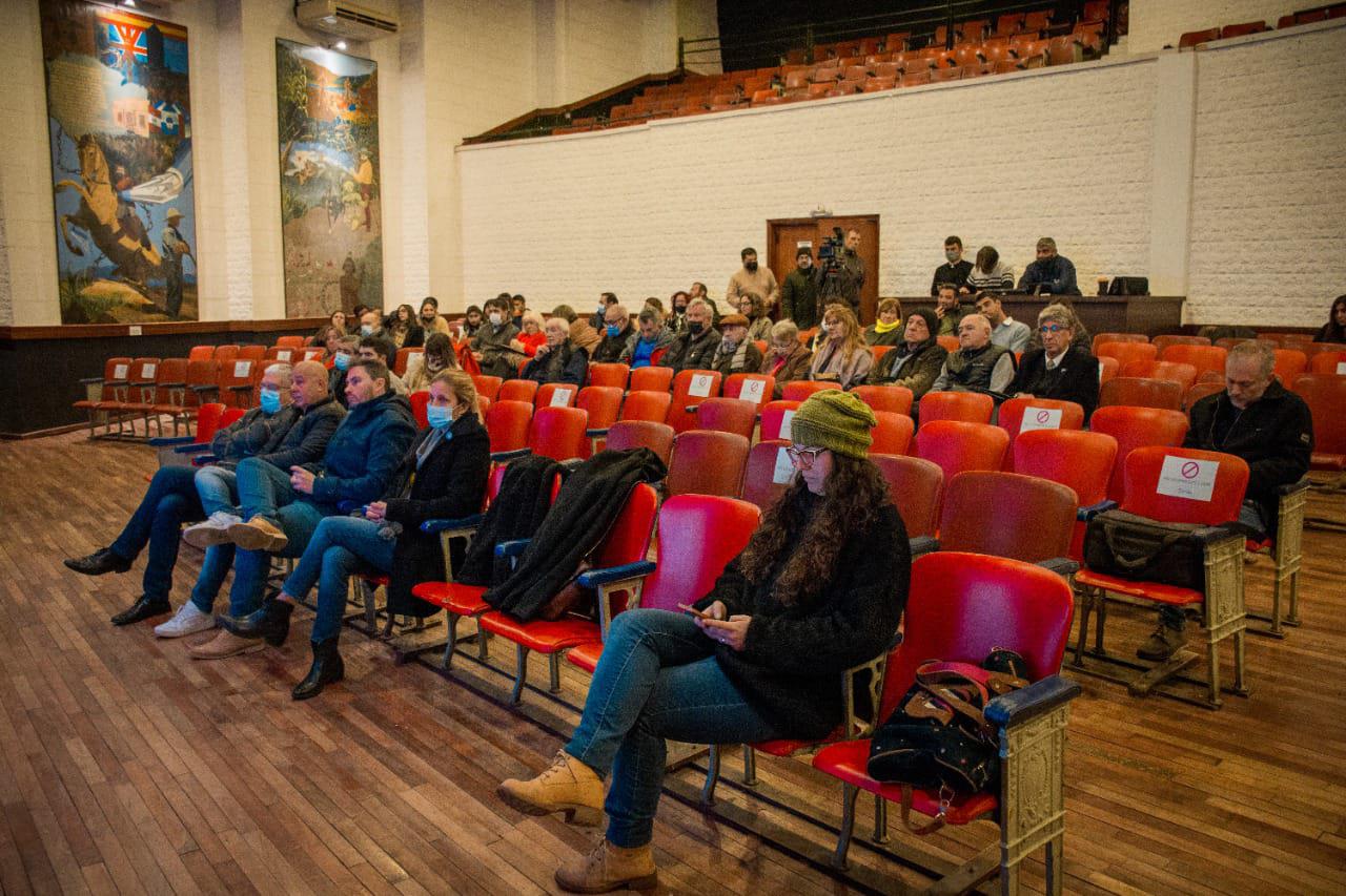 54cd9e96-6d1a-44cd-9227-1c42428e9268