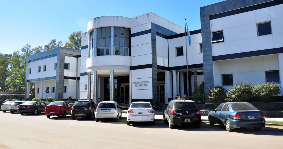 TRIBUNALES