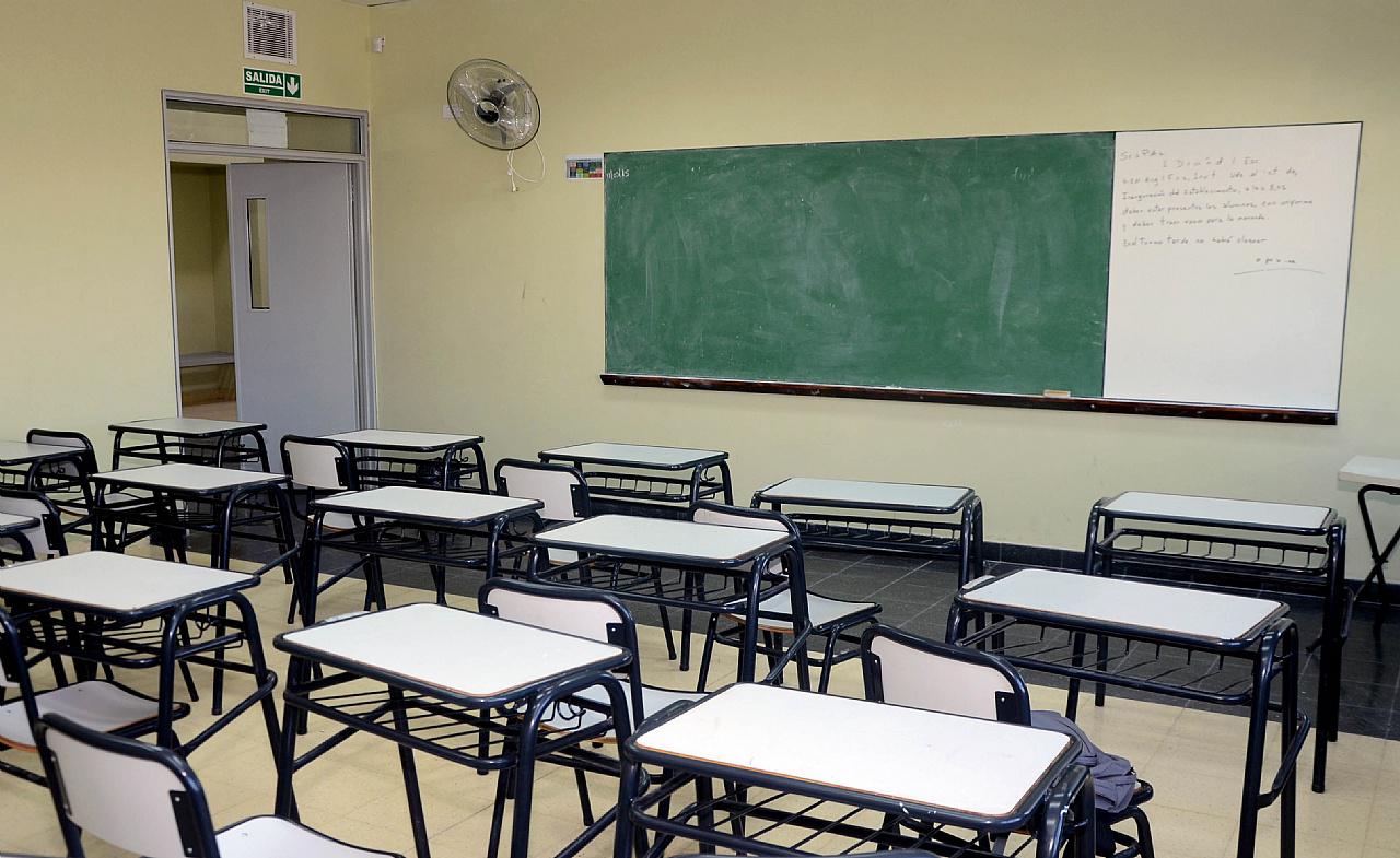 Escuela-aula-vacía6
