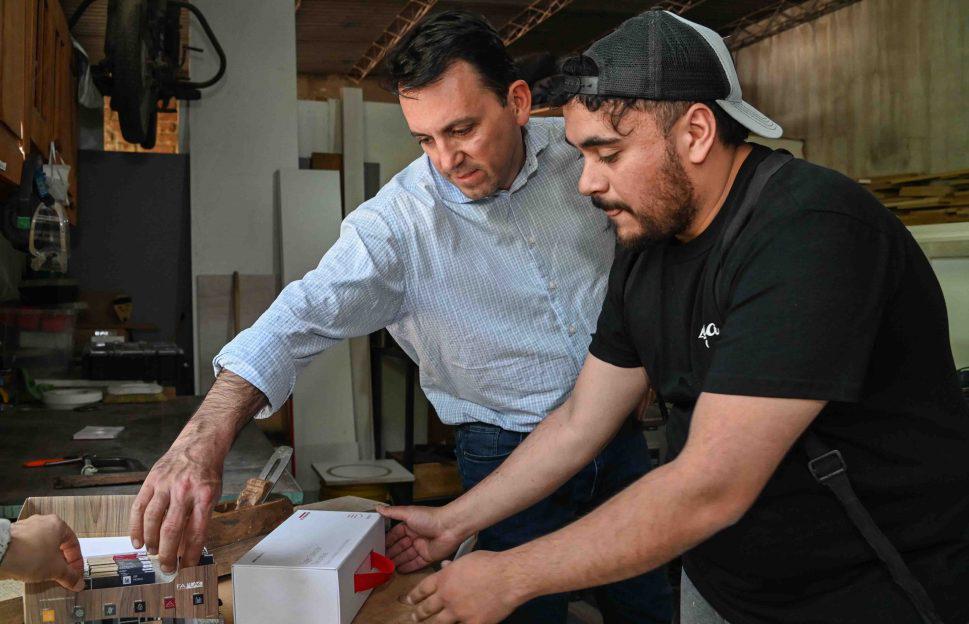 tadeo-garcia-zalazar-con-emprendedor-de-godoy-cruz-e1666284442102