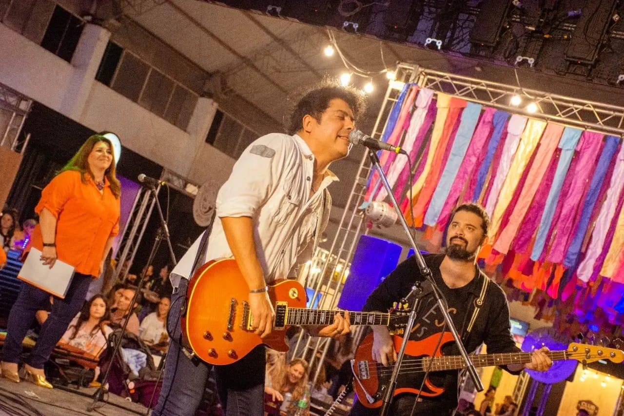 7a0772b6-a618-4e64-b96b-440f83068327