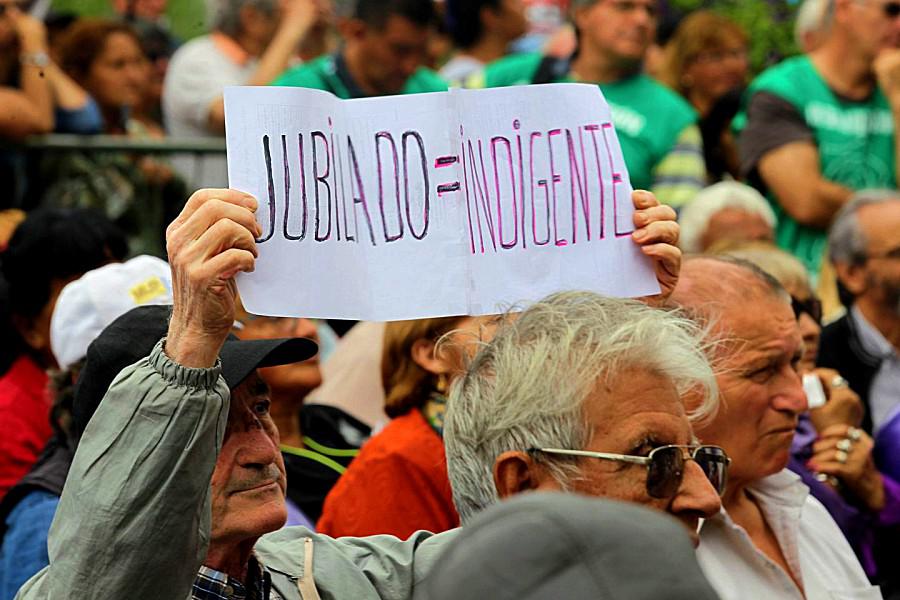 Jubilados-Jubiladas-Pensionados-Jubilaciones-Dia-del-Jubilado