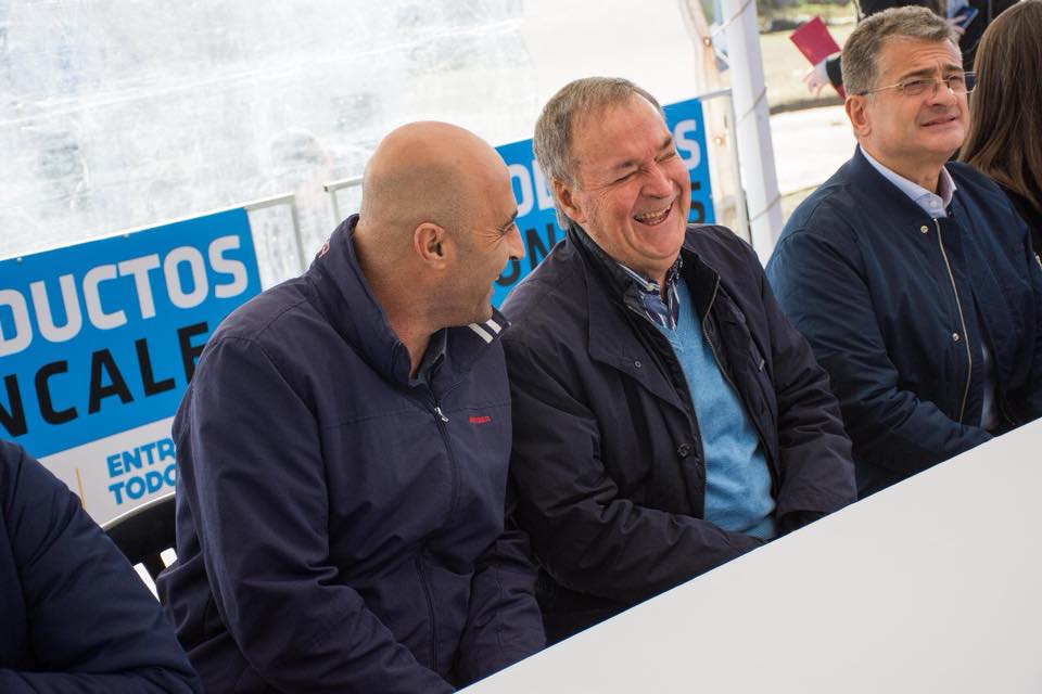 34771898_762196240571050_6959978066328158208_n