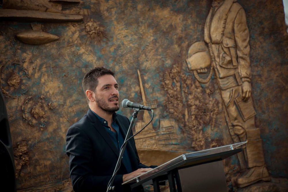 f4aa919d-ba0e-4e12-a9a9-d9bcd897f15f