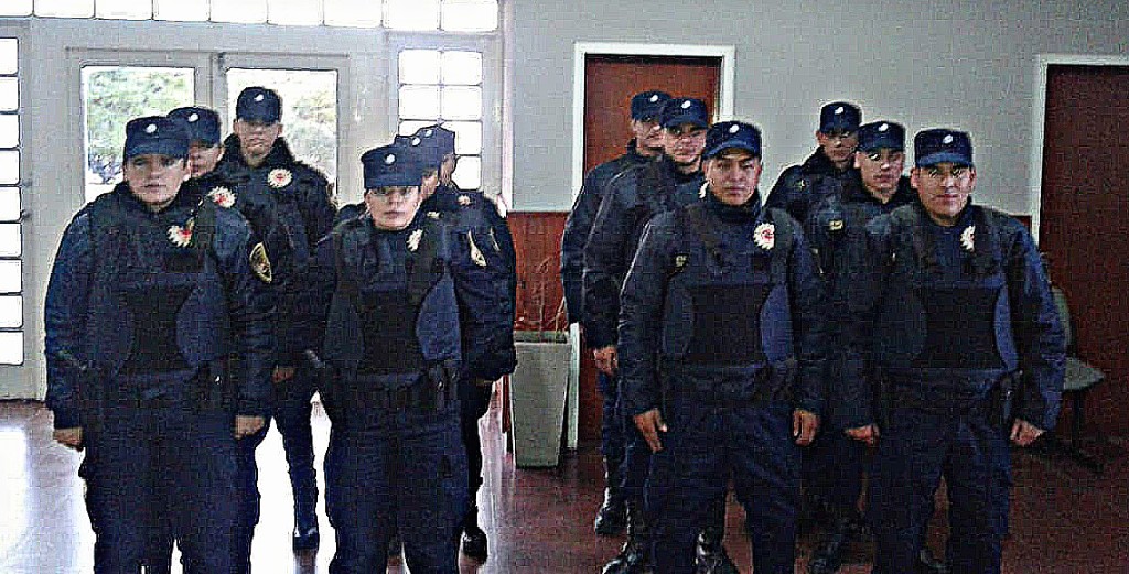 Policías