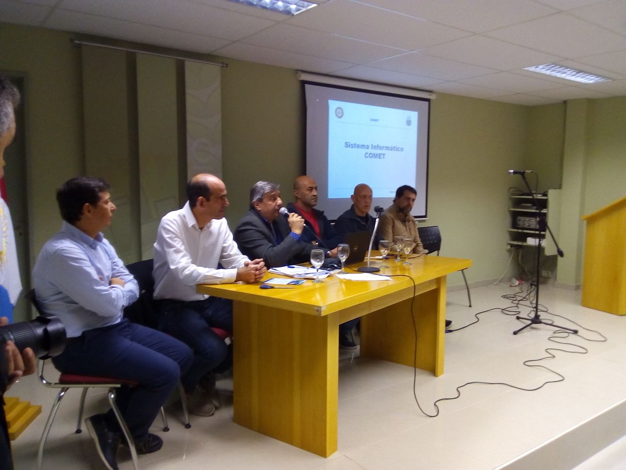 0aea7807-bf7d-44a3-83e4-06f541939469