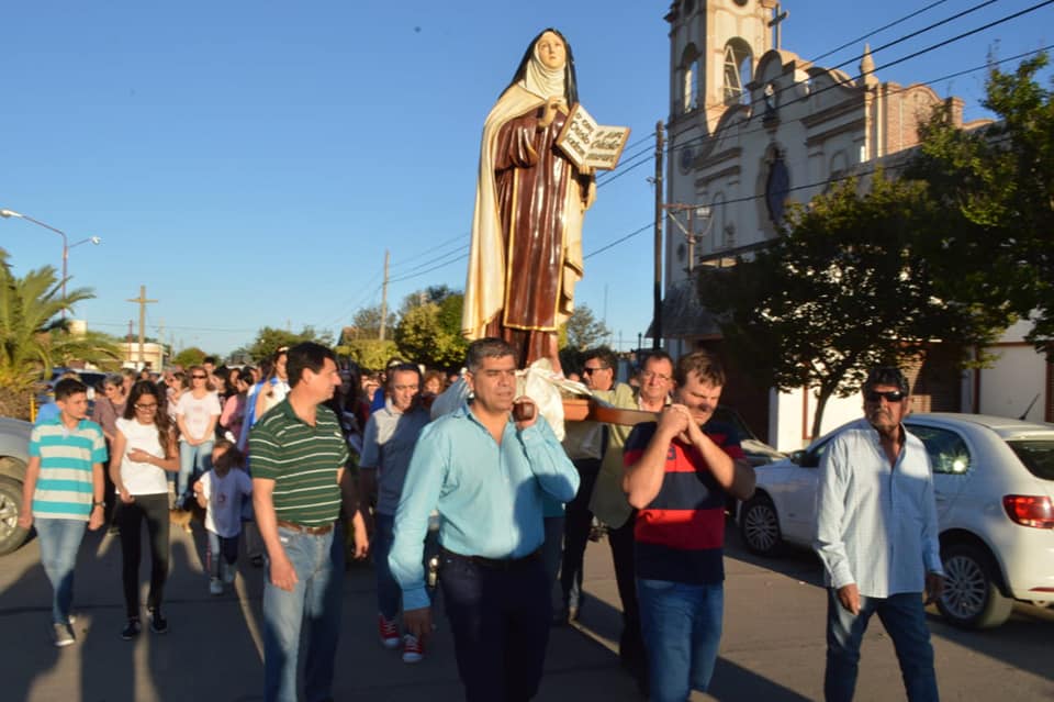 44067977_709516132756347_3835781927088947200_n