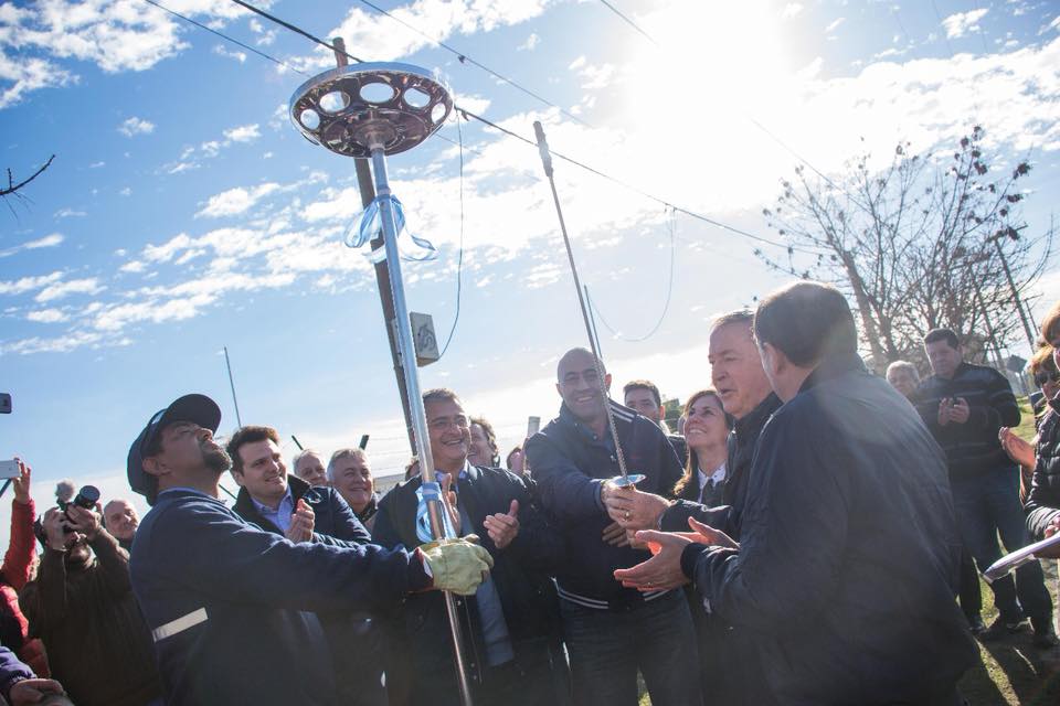 34524860_762204343903573_1927329718965633024_n