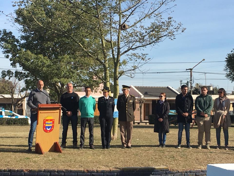 35823587_774517849338889_3623488780343705600_n