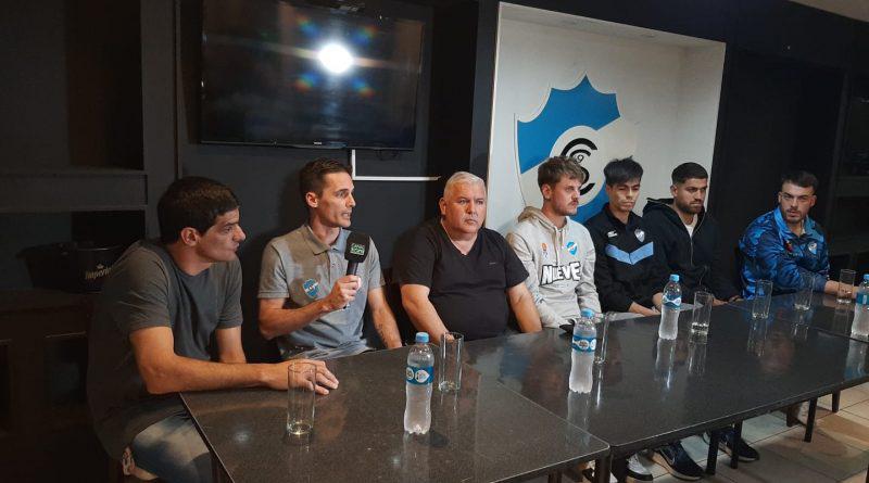 9 básquet conferencia