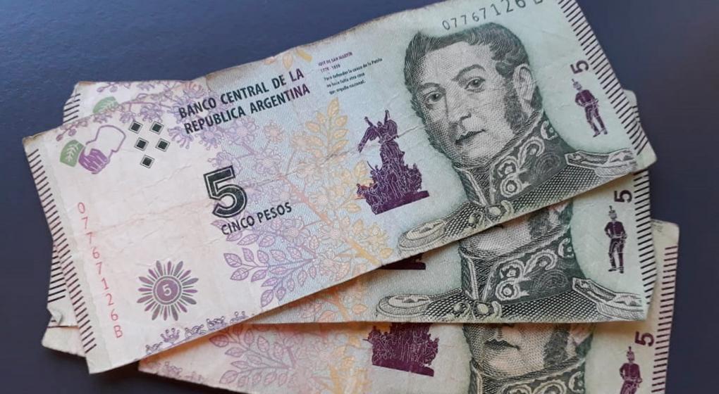 5 pesos