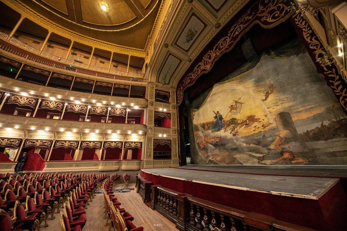 Sala Principal desde un lateral