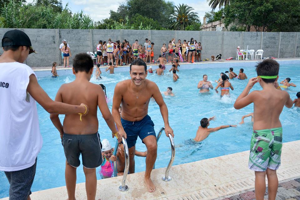 pileta los condores